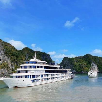 越南河内+河内火车街+三十六古街+巴亭广场+独柱寺+下龙湾5日4晚跟团游 越南河内+河内火车街+三十六古街+巴亭广场+独柱寺+下龙湾5日4晚跟团游