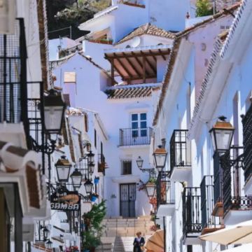 西班牙马德里+巴塞罗那+格拉纳达+塞维利亚+瓦伦西亚+葡萄牙里斯本6日5晚跟团游 西班牙马德里+巴塞罗那+格拉纳达+塞维利亚+瓦伦西亚+葡萄牙里斯本6日5晚跟团游