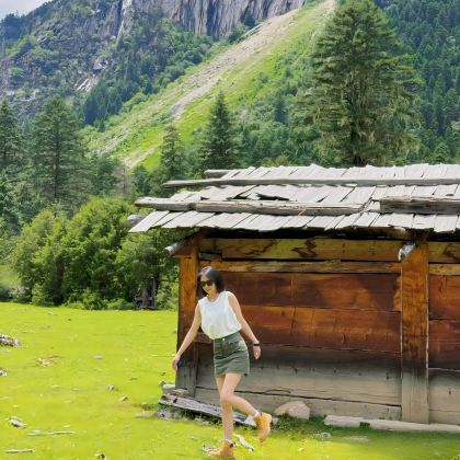 拉萨+林芝+波密+墨脱+巴松措+新措+果果塘大拐弯10日7晚跟团游 拉萨+林芝+波密+墨脱+巴松措+新措+果果塘大拐弯10日7晚跟团游