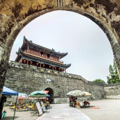 松滋曲尺河温泉度假村+荆州古城+关羽祠+关帝庙+楚王车马阵景区（熊家冢国家考古遗址公园）3日2晚私家团