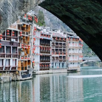 贵州贵阳+织金洞+西江千户苗寨3日2晚跟团游 贵州贵阳+织金洞+西江千户苗寨3日2晚跟团游