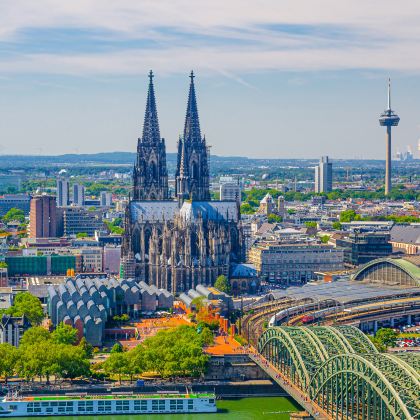 荷兰赞瑟斯汉斯+德国科隆科隆大教堂+瑞士卢塞恩湖+法国卢浮宫+比利时撒尿小童像10日9晚私家团 荷兰赞瑟斯汉斯+德国科隆科隆大教堂+瑞士卢塞恩湖+法国卢浮宫+比利时撒尿小童像10日9晚私家团