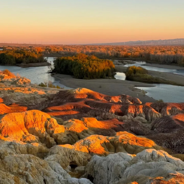 新疆阿勒泰地区+禾木风景区+喀纳斯景区+五彩滩+世界魔鬼城+赛里木湖+那拉提草原9日8晚自由行 新疆阿勒泰地区+禾木风景区+喀纳斯景区+五彩滩+世界魔鬼城+赛里木湖+那拉提草原9日8晚自由行