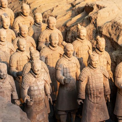 西安+兵马俑+华山+大雁塔+大唐不夜城+西安博物院5日4晚跟团游 西安+兵马俑+华山+大雁塔+大唐不夜城+西安博物院5日4晚跟团游