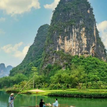 南宁+百色+巴马+三门海+德天瀑布+通灵大峡谷6日5晚私家团 南宁+百色+巴马+三门海+德天瀑布+通灵大峡谷6日5晚私家团