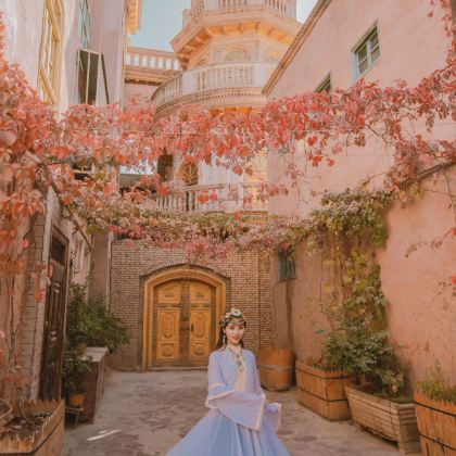 新疆乌鲁木齐+喀什市+喀什古城+盘龙古道+阿克苏市+库车+塔里木胡杨林公园+库尔勒9日8晚拼小团 新疆乌鲁木齐+喀什市+喀什古城+盘龙古道+阿克苏市+库车+塔里木胡杨林公园+库尔勒9日8晚拼小团