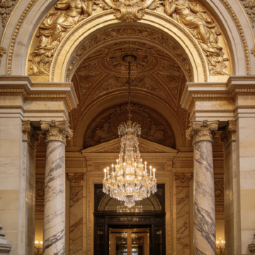 法国巴黎+普罗旺斯-阿尔卑斯-蓝色海岸大区+里昂+卢瓦尔河谷城堡区10日9晚私家团 法国巴黎+普罗旺斯-阿尔卑斯-蓝色海岸大区+里昂+卢瓦尔河谷城堡区10日9晚私家团