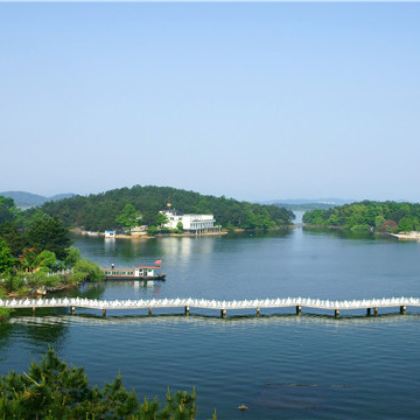 霍山大峡谷漂流+陡沙河温泉小镇御香泉+万佛湖风景区3日2晚私家团 霍山大峡谷漂流+陡沙河温泉小镇御香泉+万佛湖风景区3日2晚私家团