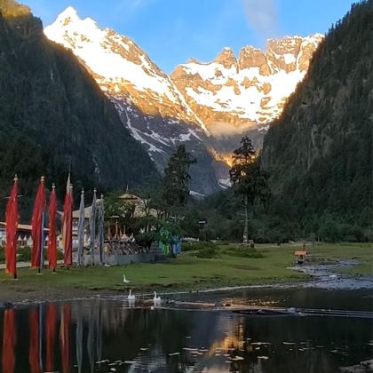 云南雨崩村+梅里雪山国家公园景区-日照金山+雨崩景区-神瀑+冰湖4日3晚自由行 云南雨崩村+梅里雪山国家公园景区-日照金山+雨崩景区-神瀑+冰湖4日3晚自由行