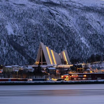 挪威+冰岛12日11晚私家团 挪威+冰岛12日11晚私家团