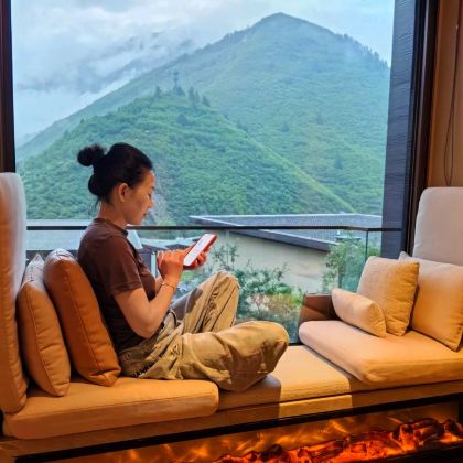 成都+九寨沟+黄龙风景名胜区+峨眉山6日5晚私家团 成都+九寨沟+黄龙风景名胜区+峨眉山6日5晚私家团
