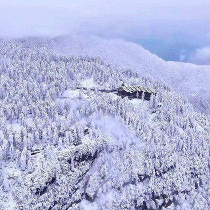 都江堰景区+青城山+瓦屋山风景区+峨眉山+乐山大佛4日3晚私家团 都江堰景区+青城山+瓦屋山风景区+峨眉山+乐山大佛4日3晚私家团