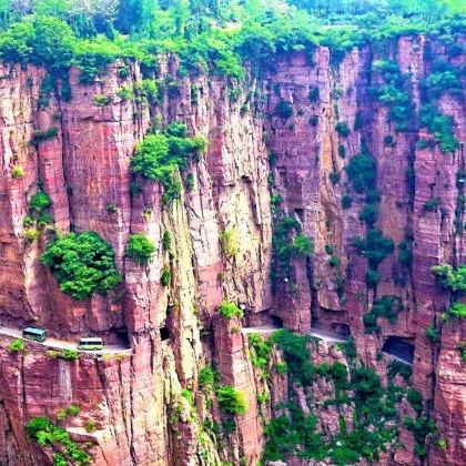 河南万仙山景区3日2晚跟团游