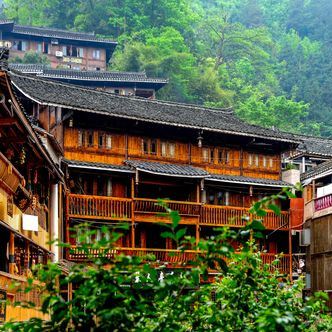 贵阳+中国天眼景区+大小井风景名胜区+荔波小七孔景区+西江千户苗寨+三宝千户侗寨景区+贵州村超+肇兴侗寨5日4晚拼小团 贵阳+中国天眼景区+大小井风景名胜区+荔波小七孔景区+西江千户苗寨+三宝千户侗寨景区+贵州村超+肇兴侗寨5日4晚拼小团