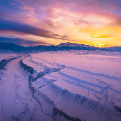 新疆乌鲁木齐+北疆8日7晚私家团 新疆乌鲁木齐+北疆8日7晚私家团