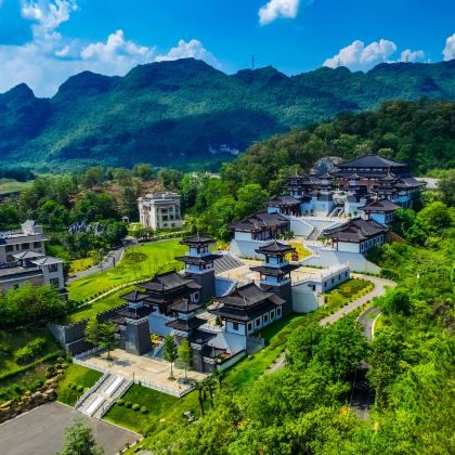 广西南宁+宁明花山岩画+明仕田园+德天跨国瀑布景区5日4晚私家团 广西南宁+宁明花山岩画+明仕田园+德天跨国瀑布景区5日4晚私家团