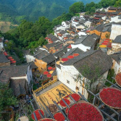江西南昌+庐山+景德镇+婺源+三清山6日5晚跟团游 江西南昌+庐山+景德镇+婺源+三清山6日5晚跟团游