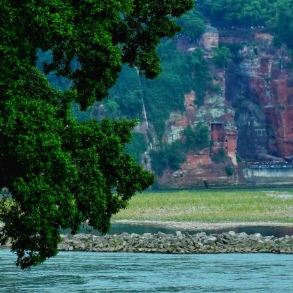 乐山+嘉阳小火车+苏稽古镇+大渡河金口大峡谷景区3日2晚私家团 乐山+嘉阳小火车+苏稽古镇+大渡河金口大峡谷景区3日2晚私家团