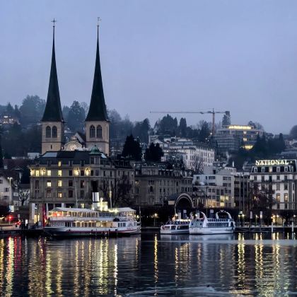 德国+奥地利+瑞士+荷兰+法国8日7晚跟团游 德国+奥地利+瑞士+荷兰+法国8日7晚跟团游