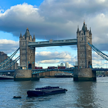 英国12日10晚跟团游 英国12日10晚跟团游