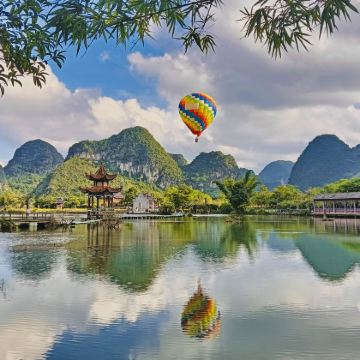 百色+鹅泉+渠洋湖+通灵峡谷+浩坤湖+大石围天坑群+罗妹莲花洞3日2晚私家团 百色+鹅泉+渠洋湖+通灵峡谷+浩坤湖+大石围天坑群+罗妹莲花洞3日2晚私家团