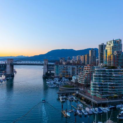 加拿大多伦多+渥太华+魁北克城+蒙特利尔+金斯顿+尼亚加拉瀑布5日4晚私家团 加拿大多伦多+渥太华+魁北克城+蒙特利尔+金斯顿+尼亚加拉瀑布5日4晚私家团