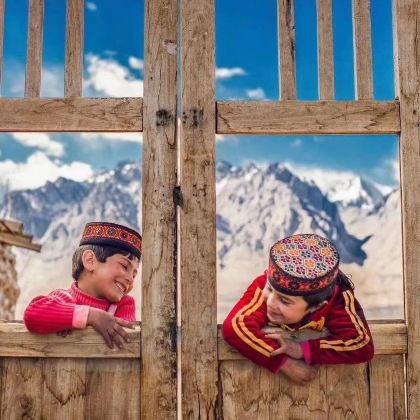 新疆南疆+喀什市+帕米尔高原+金湖杨国家森林公园8日7晚拼小团 新疆南疆+喀什市+帕米尔高原+金湖杨国家森林公园8日7晚拼小团