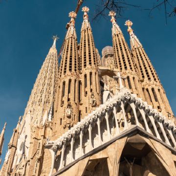 西班牙巴塞罗那+马德里自治区+里斯本12日10晚私家团 西班牙巴塞罗那+马德里自治区+里斯本12日10晚私家团