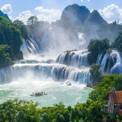 中国广西崇左明仕田园+德天跨国瀑布景区+靖西鹅泉+通灵大峡谷+浩坤湖+河池三门海5日4晚跟团游 中国广西崇左明仕田园+德天跨国瀑布景区+靖西鹅泉+通灵大峡谷+浩坤湖+河池三门海5日4晚跟团游