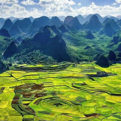 贵州+织金洞+乌蒙大草原+万峰林景区+马岭河峡谷景区+黄果树景区+海坪彝族文化小镇6日5晚跟团游 贵州+织金洞+乌蒙大草原+万峰林景区+马岭河峡谷景区+黄果树景区+海坪彝族文化小镇6日5晚跟团游