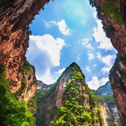 安阳+文峰塔+殷墟+袁林+韩王庙+红旗渠+黄华神苑+万泉湖+太行大峡谷景区6日5晚私家团 安阳+文峰塔+殷墟+袁林+韩王庙+红旗渠+黄华神苑+万泉湖+太行大峡谷景区6日5晚私家团