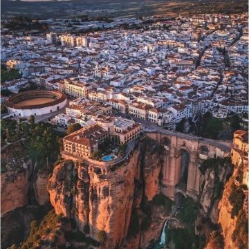 西班牙巴塞罗那+马德里+塞维利亚+葡萄牙里斯本13日11晚拼小团 西班牙巴塞罗那+马德里+塞维利亚+葡萄牙里斯本13日11晚拼小团