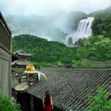 贵阳+荔波+西江千户苗寨+镇远古城+黄果树景区+梵净山6日5晚跟团游 贵阳+荔波+西江千户苗寨+镇远古城+黄果树景区+梵净山6日5晚跟团游