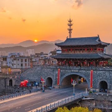 汀州古城+冠豸山景区+古田会议会址4日3晚私家团 汀州古城+冠豸山景区+古田会议会址4日3晚私家团