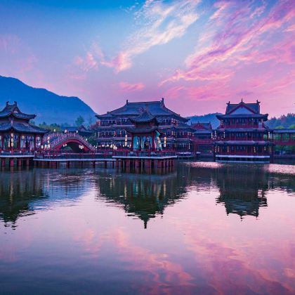 横店影视城+秦王宫景区+清明上河图景区+明清宫苑景区2日1晚私家团 横店影视城+秦王宫景区+清明上河图景区+明清宫苑景区2日1晚私家团