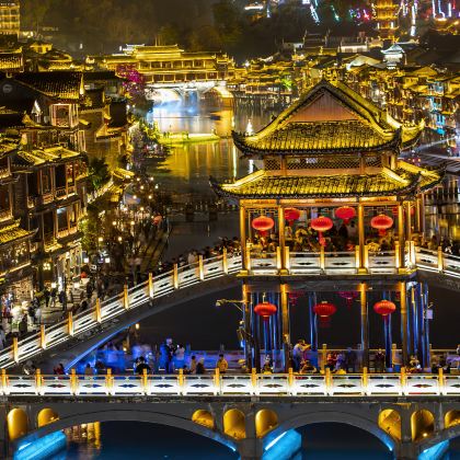 张家界+天门山+湘西+凤凰5日4晚跟团游 张家界+天门山+湘西+凤凰5日4晚跟团游