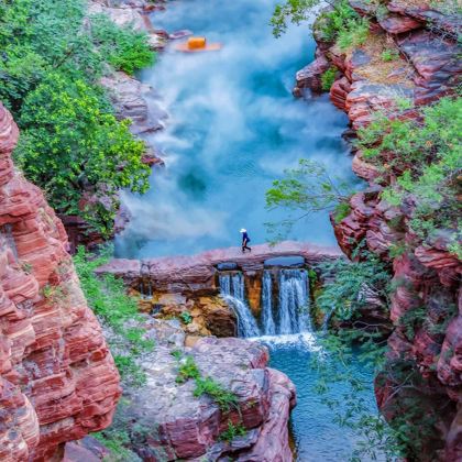 河南少林寺+洛阳龙门石窟+云台山风景名胜区+开封清明上河园5日4晚私家团 河南少林寺+洛阳龙门石窟+云台山风景名胜区+开封清明上河园5日4晚私家团