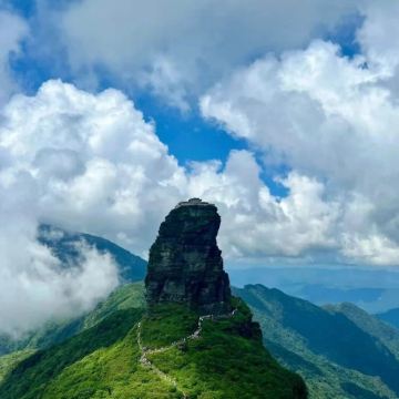 贵州黄果树景区+梵净山+荔波+西江千户苗寨+镇远6日5晚跟团游 贵州黄果树景区+梵净山+荔波+西江千户苗寨+镇远6日5晚跟团游