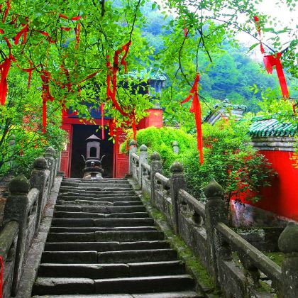 湖北神农架+襄阳+武当山风景区7日6晚自由行 湖北神农架+襄阳+武当山风景区7日6晚自由行