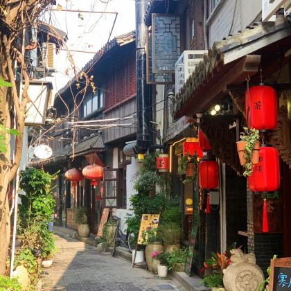 上海朱家角古镇景区+广富林文化遗址+上海欢乐谷4日3晚私家团 上海朱家角古镇景区+广富林文化遗址+上海欢乐谷4日3晚私家团