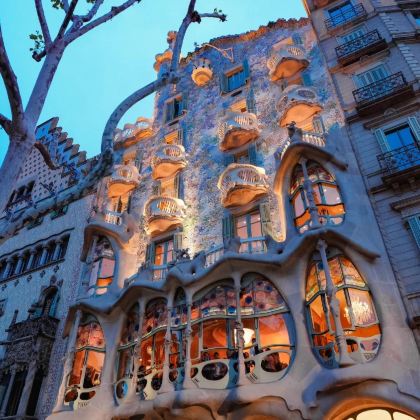 西班牙巴塞罗那+马德里+塞维利亚+格拉纳达10日9晚私家团 西班牙巴塞罗那+马德里+塞维利亚+格拉纳达10日9晚私家团