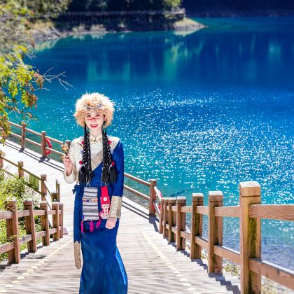 成都+九寨沟+黄龙风景名胜区+峨眉山+乐山大佛7日6晚跟团游 成都+九寨沟+黄龙风景名胜区+峨眉山+乐山大佛7日6晚跟团游