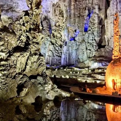 安顺+黄果树景区+万峰林景区+万峰湖+峰林布依景区+马岭河峡谷景区+野玉海山地旅游度假区+百里杜鹃风景区+织金洞+织金大峡谷5日4晚拼小团 安顺+黄果树景区+万峰林景区+万峰湖+峰林布依景区+马岭河峡谷景区+野玉海山地旅游度假区+百里杜鹃风景区+织金洞+织金大峡谷5日4晚拼小团