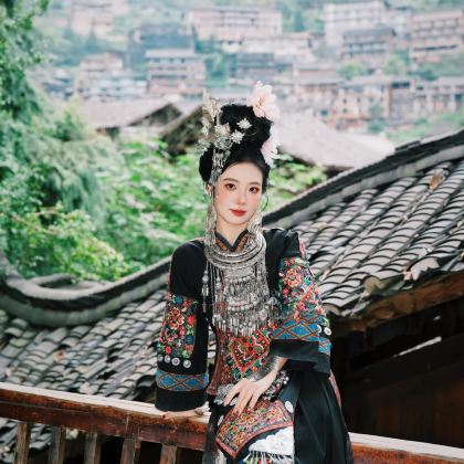 贵州贵阳+黄果树景区+荔波小七孔景区+西江千户苗寨+镇远古城+梵净山6日5晚跟团游 贵州贵阳+黄果树景区+荔波小七孔景区+西江千户苗寨+镇远古城+梵净山6日5晚跟团游