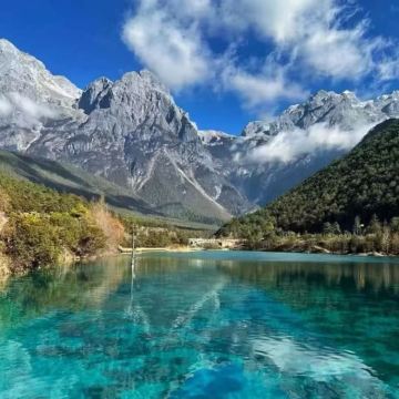 云南腾冲+芒市+瑞丽+勐焕大金塔+一寨两国+姐告口岸+国殇墓园+银杏村+司莫拉佤族村6日5晚跟团游 云南腾冲+芒市+瑞丽+勐焕大金塔+一寨两国+姐告口岸+国殇墓园+银杏村+司莫拉佤族村6日5晚跟团游