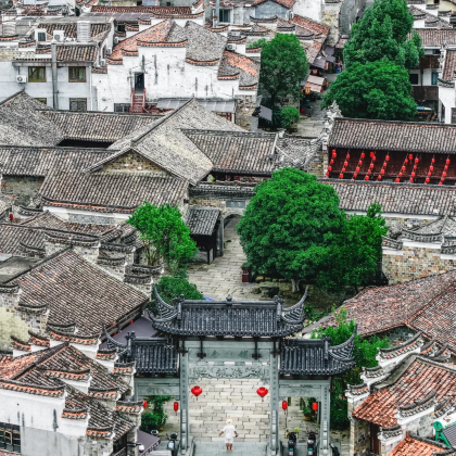 衢州+江郎山风景名胜区+廿八都古镇+根宫佛国文化旅游区+龙游石窟+衢州孔氏南宗家庙5日4晚拼小团 衢州+江郎山风景名胜区+廿八都古镇+根宫佛国文化旅游区+龙游石窟+衢州孔氏南宗家庙5日4晚拼小团