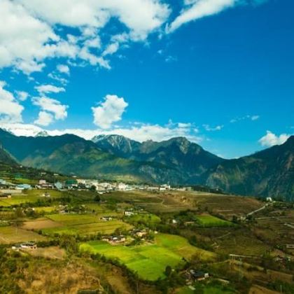 云南昆明+大理市+怒江+独龙江+丙中洛风景区+福贡+老姆登村+泸水+六库+诺邓古村9日8晚拼小团 云南昆明+大理市+怒江+独龙江+丙中洛风景区+福贡+老姆登村+泸水+六库+诺邓古村9日8晚拼小团