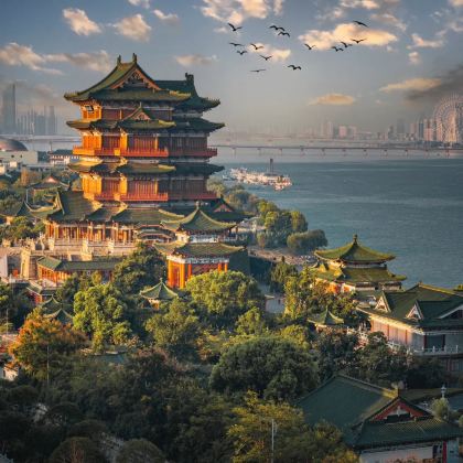 南昌+景德镇+婺源+黄山+宏村5日4晚私家团 南昌+景德镇+婺源+黄山+宏村5日4晚私家团
