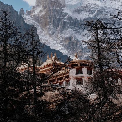 稻城亚丁+四姑娘山+亚拉雪山风景区+鱼子西+墨石公园景区+新都桥6日5晚跟团游 稻城亚丁+四姑娘山+亚拉雪山风景区+鱼子西+墨石公园景区+新都桥6日5晚跟团游