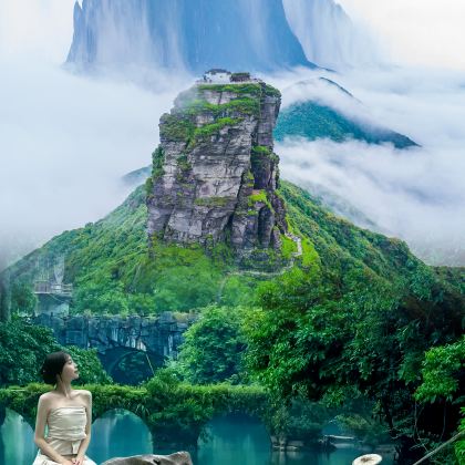 贵阳+荔波+西江千户苗寨+镇远古城+黄果树景区+梵净山6日5晚跟团游 贵阳+荔波+西江千户苗寨+镇远古城+黄果树景区+梵净山6日5晚跟团游